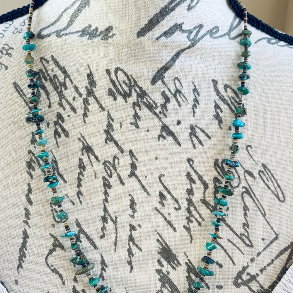 Elegant Turquoise Beaded Necklace